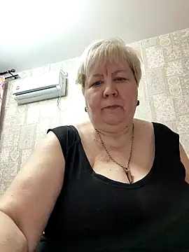 Snapshot of EffectFiona chatting on 02-24-25, 01:35 EffectFiona online show from 02-24-25, 01:35