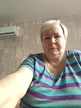Snapshot of EffectFiona chatting on 03-06-25, 04:30 EffectFiona online show from 03-06-25, 04:30