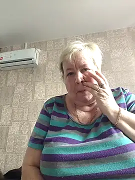 Snapshot of EffectFiona chatting on 03-06-25, 11:47 EffectFiona online show from 03-06-25, 11:47