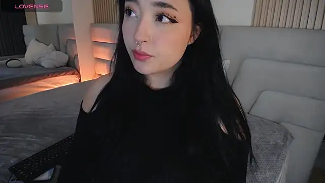 Miss Loise online show from 11-29-25, 03:09