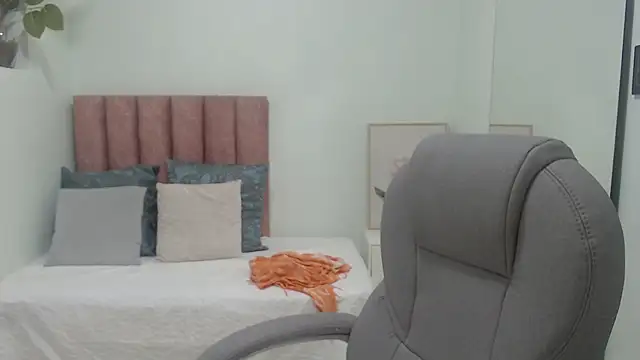 sophia hadid online show from 03-06-26, 12:34