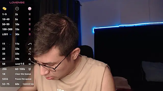 andrewmhilton  online show from 10-06-25, 05:27