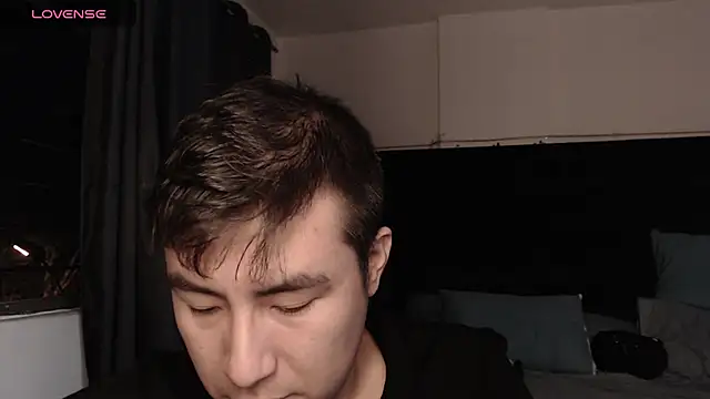 andrewmhilton  online show from 10-31-25, 05:08