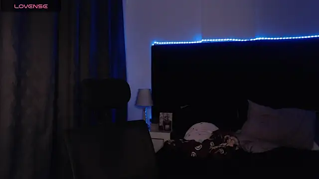 andrewmhilton  online show from 03-30-26, 06:47