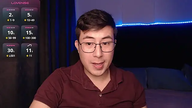 andrewmhilton  online show from 04-05-26, 05:48