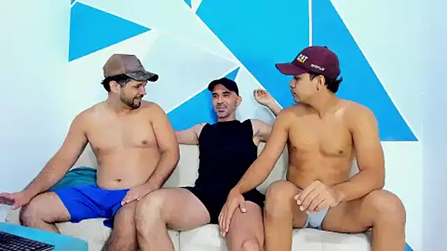 Snapshot of trio_hotplus19 chatting on 01-23-25, 12:52 trio hotplus19 online show from 01-23-25, 12:52