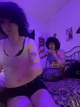 Snapshot of Bunny_y chatting on 12-18-25, 07:14 Bunny y online show from 12-18-25, 07:14