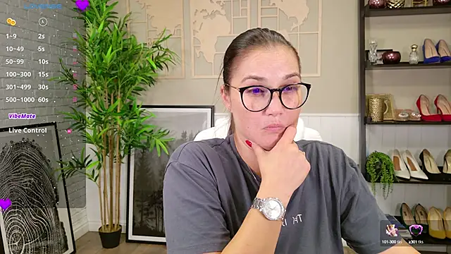 SelineSole online show from 09-10-25, 03:12