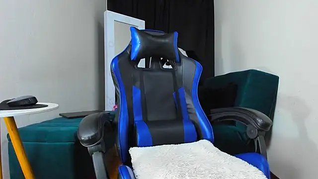 Snapshot of LiamCossio_ chatting on 01-09-25, 11:34 LiamCossio online show from 01-09-25, 11:34