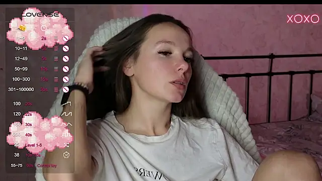 Snapshot of lil_luna_x chatting on 12-07-24, 05:42 lil luna x online show from 12-07-24, 05:42