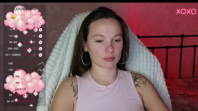 Snapshot of lil_luna_x chatting on 12-11-24, 05:37 lil luna x online show from 12-11-24, 05:37