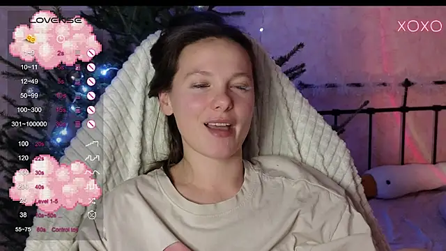 Snapshot of lil_luna_x chatting on 12-29-24, 06:16 lil luna x online show from 12-29-24, 06:16