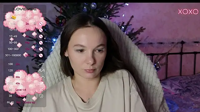 Snapshot of lil_luna_x chatting on 12-31-24, 04:04 lil luna x online show from 12-31-24, 04:04