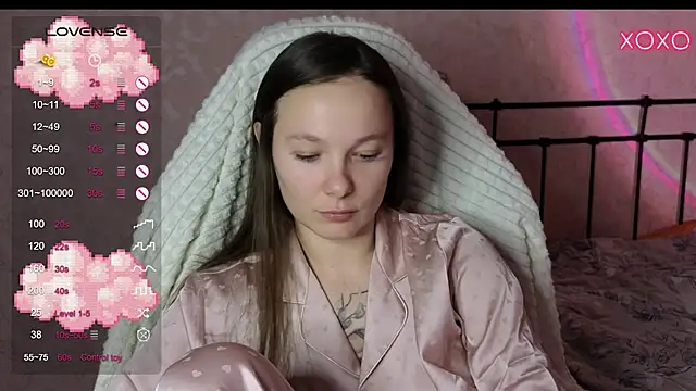 Snapshot of lil_luna_x chatting on 01-20-25, 05:06 lil luna x online show from 01-20-25, 05:06