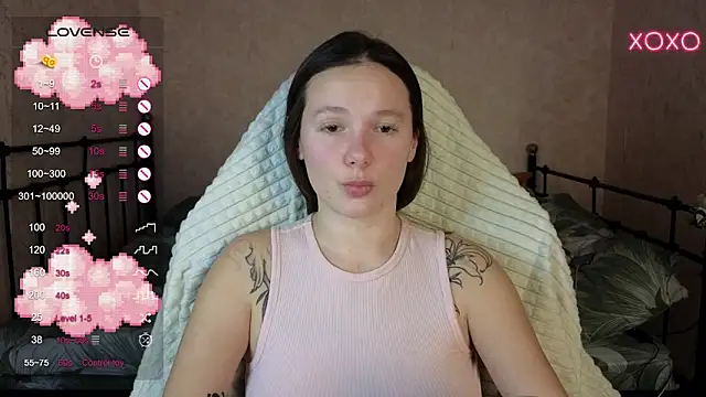 Snapshot of lil_luna_x chatting on 01-26-25, 05:13 lil luna x online show from 01-26-25, 05:13