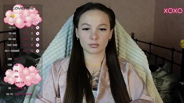 Snapshot of lil_luna_x chatting on 02-01-25, 04:00 lil luna x online show from 02-01-25, 04:00