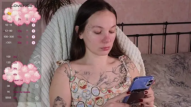 lil luna x online show from 04-24-26, 10:56