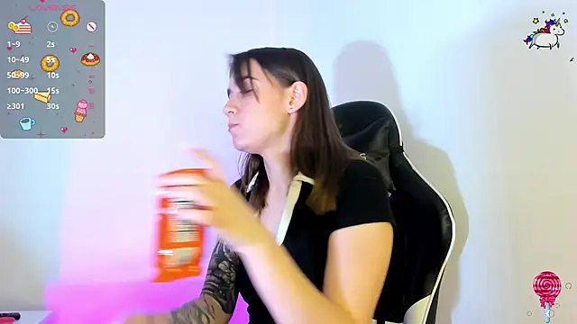 Snapshot of _alicerosse2 chatting on 01-30-25, 01:22 alicerosse2 online show from 01-30-25, 01:22