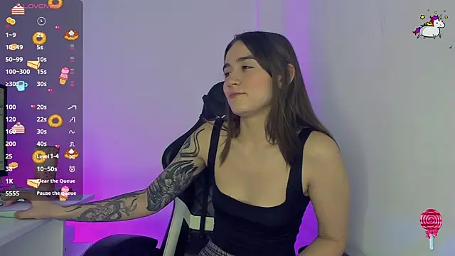 Snapshot of _alicerosse2 chatting on 02-22-25, 01:44 alicerosse2 online show from 02-22-25, 01:44