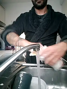 Snapshot of crisconst chatting on 02-21-25, 08:29 crisconst online show from 02-21-25, 08:29