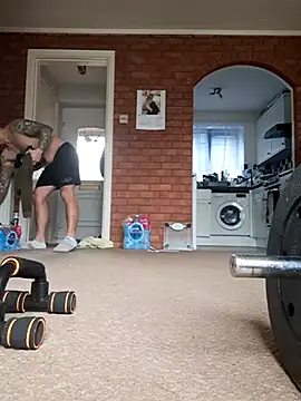 Snapshot of crisconst chatting on 03-22-25, 04:37 crisconst online show from 03-22-25, 04:37