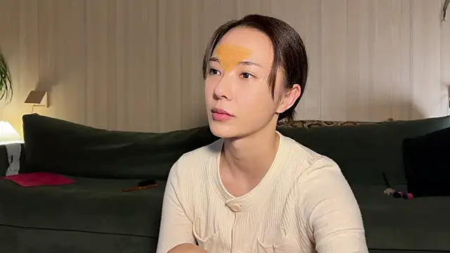 Snapshot of grandeeney chatting on 11-14-25, 01:21 grandeeney online show from 11-14-25, 01:21