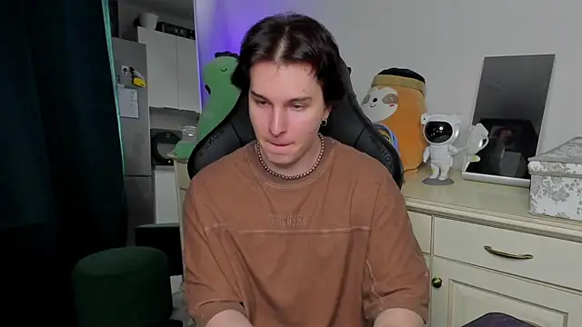 Vincent Strong online show from 04-22-26, 09:44