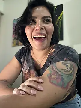 Snapshot of GigiiStone chatting on 02-16-25, 12:08 GigiiStone online show from 02-16-25, 12:08