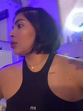 Snapshot of GigiiStone chatting on 11-11-25, 09:48 GigiiStone online show from 11-11-25, 09:48