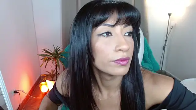 sofia perez    online show from 02-03-25, 11:05