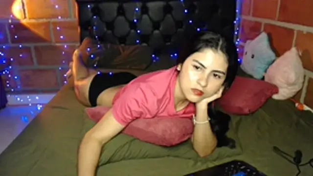 Snapshot of Nathacha chatting on 11-09-25, 11:03 Nathacha online show from 11-09-25, 11:03