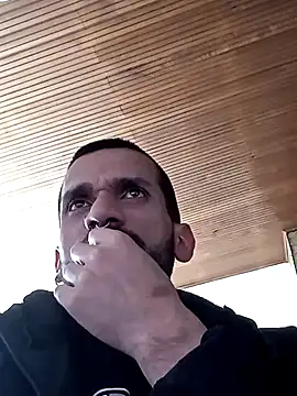 Snapshot of Andres_ramsey chatting on 12-17-24, 02:44 Andres ramsey online show from 12-17-24, 02:44