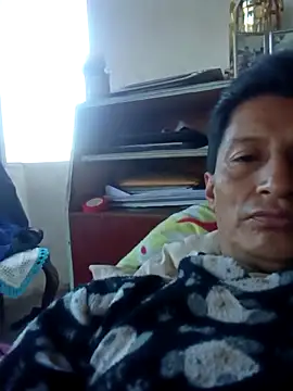 Snapshot of manuel1976 chatting on 05-25-26, 12:00 manuel1976 online show from 05-25-26, 12:00