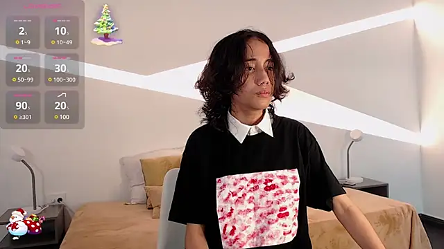 hot little bunny online show from 12-12-24, 09:04