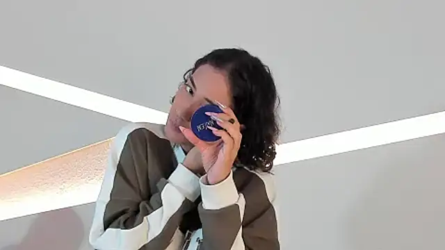 hot little bunny online show from 12-26-24, 09:15