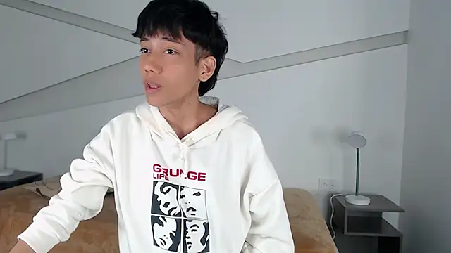 hot little bunny online show from 01-27-25, 12:01