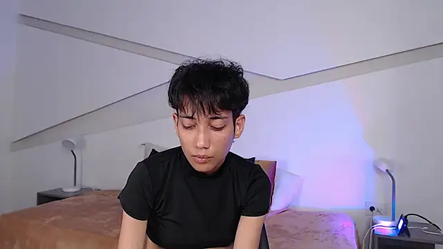 hot little bunny online show from 02-09-25, 08:56