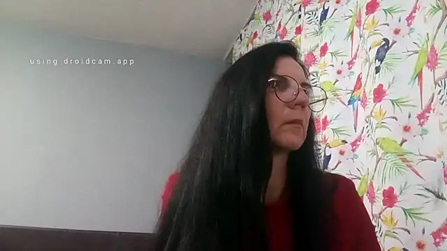 Snapshot of AlfejiRise chatting on 10-13-25, 04:18 AlfejiRise online show from 10-13-25, 04:18