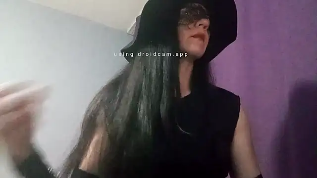 Snapshot of AlfejiRise chatting on 10-20-25, 04:40 AlfejiRise online show from 10-20-25, 04:40