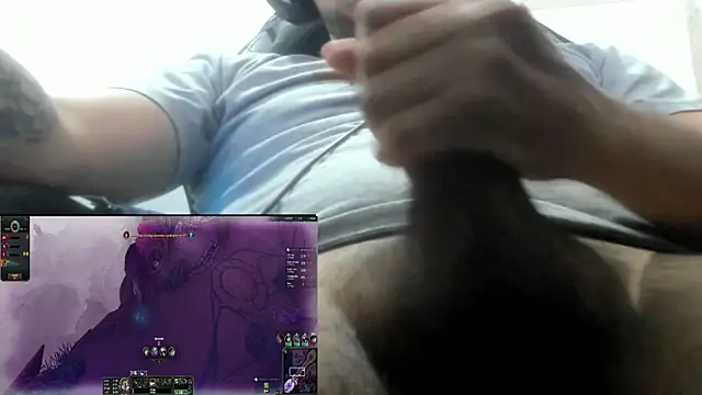 Snapshot of Novin18RJ chatting on 11-04-25, 02:05 Novin18RJ online show from 11-04-25, 02:05