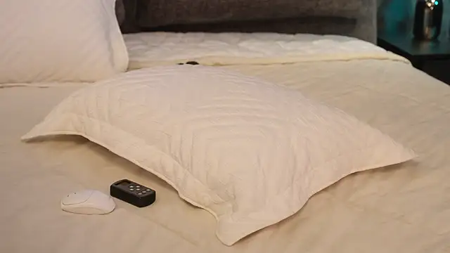 Snapshot of Rikka_Moore chatting on 12-08-24, 01:58 Rikka Moore online show from 12-08-24, 01:58