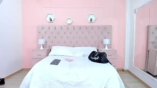 CinthiaCollins online show from 02-03-25, 02:34