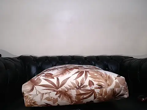 santa queenn online show from 05-12-26, 06:32