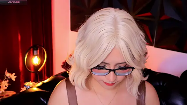 Snapshot of Misselektra__ chatting on 12-29-24, 03:44 Misselektra online show from 12-29-24, 03:44