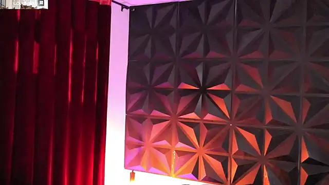 Snapshot of Misselektra__ chatting on 02-20-25, 03:45 Misselektra online show from 02-20-25, 03:45