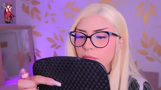 Snapshot of Misselektra__ chatting on 12-02-25, 05:13 Misselektra online show from 12-02-25, 05:13