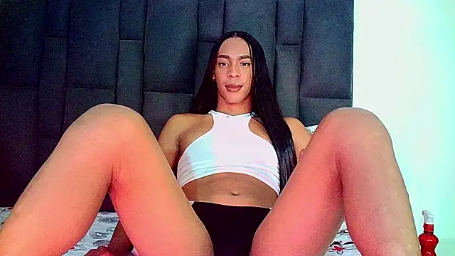 Snapshot of carmen14 chatting on 10-02-25, 03:24 carmen14 online show from 10-02-25, 03:24