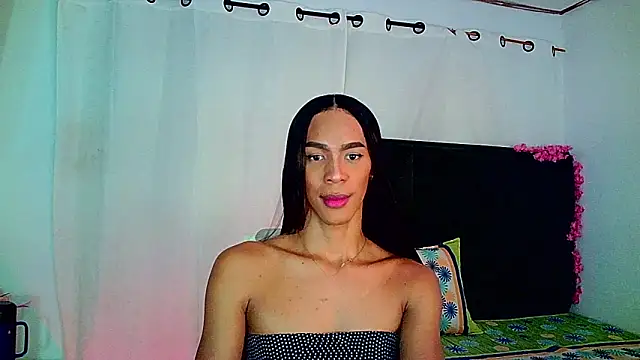 Snapshot of carmen14 chatting on 11-18-25, 02:17 carmen14 online show from 11-18-25, 02:17