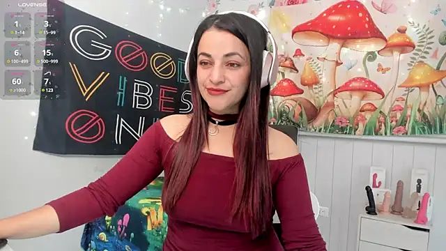 LovelyAzucena online show from 03-11-25, 02:29