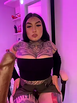 CloeeBeckam online show from 10-08-25, 06:11